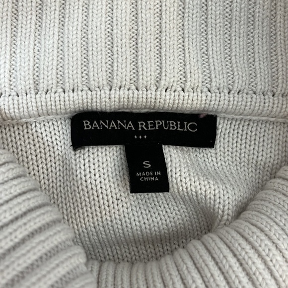 Banana Republic Turtle Neck Cable Knit Sweater Long Sleeve Cream SZ S - Picture 6 of 11